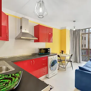 https://precioso-apartamento-en-el-centro-de-la-laguna-tenerife.tenerifehoteles.net